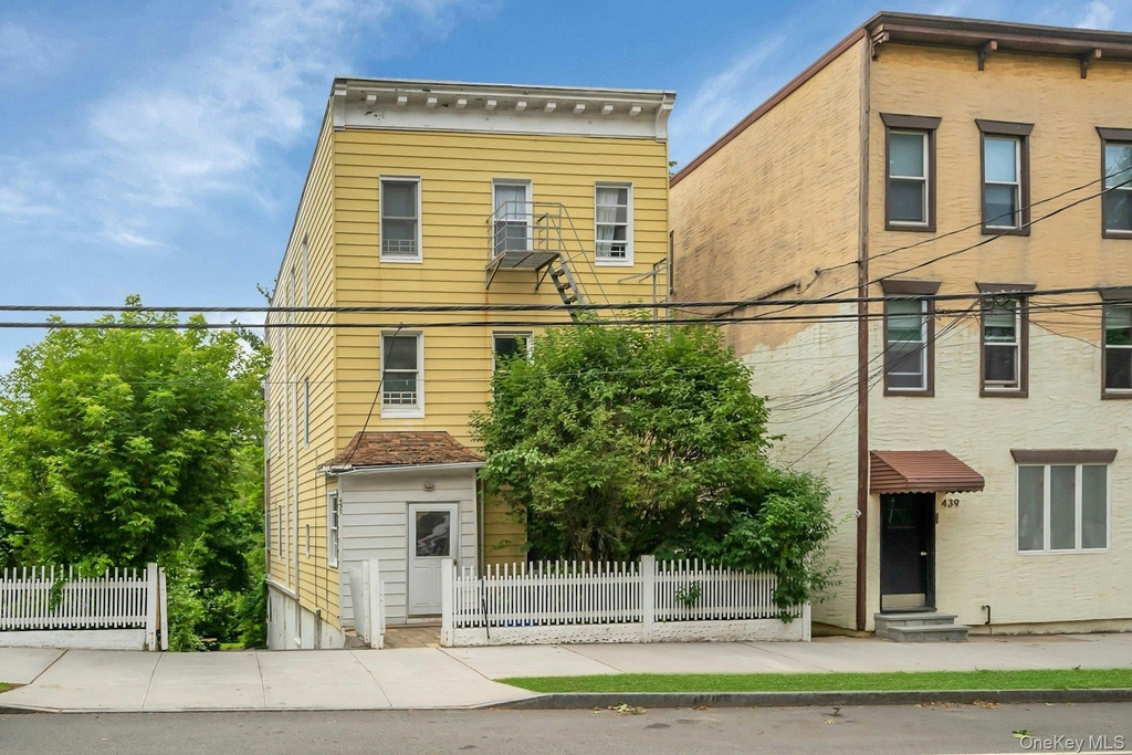 437 Warburton Avenue - Photo 23
