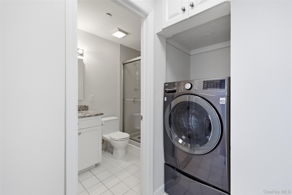 185 W Park Avenue - Photo 18