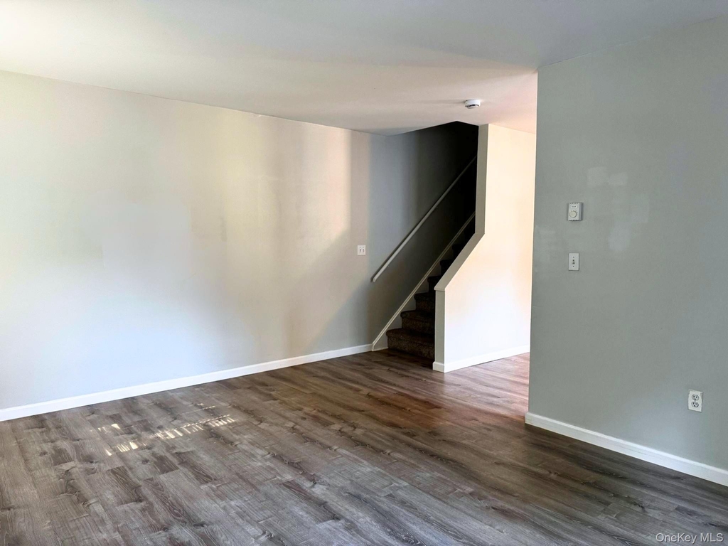 33 Fowler Avenue - Photo 4