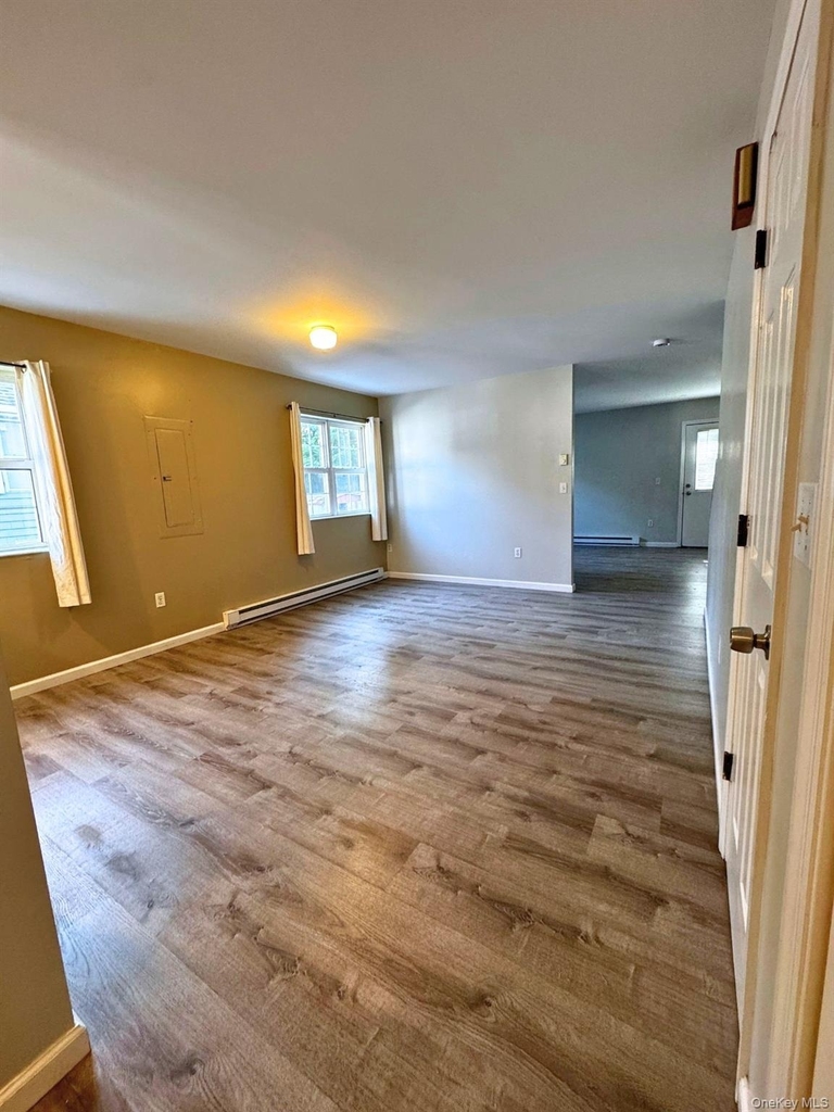 33 Fowler Avenue - Photo 3