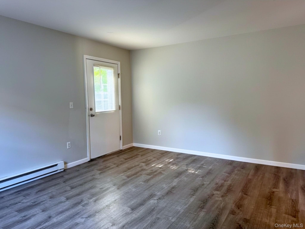 33 Fowler Avenue - Photo 5