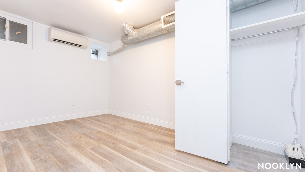 105 Weirfield St 11221 - Photo 9