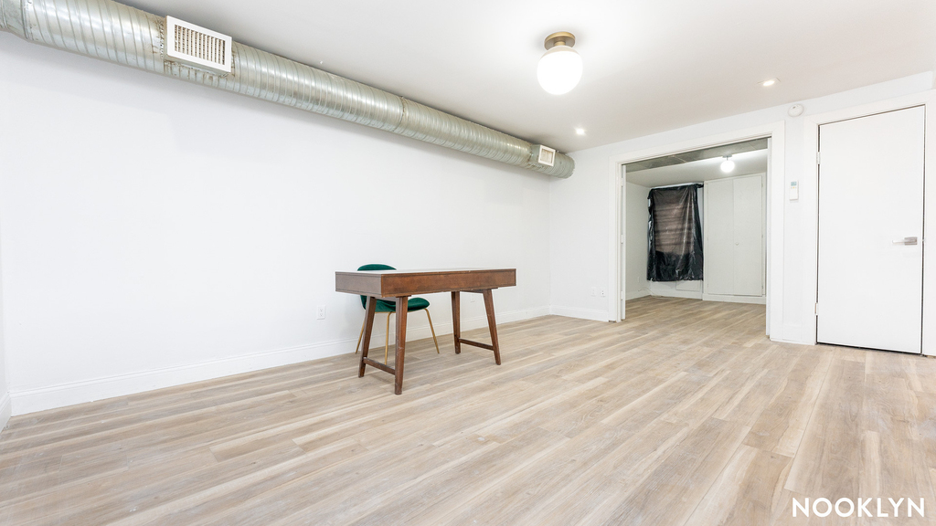 105 Weirfield St 11221 - Photo 19