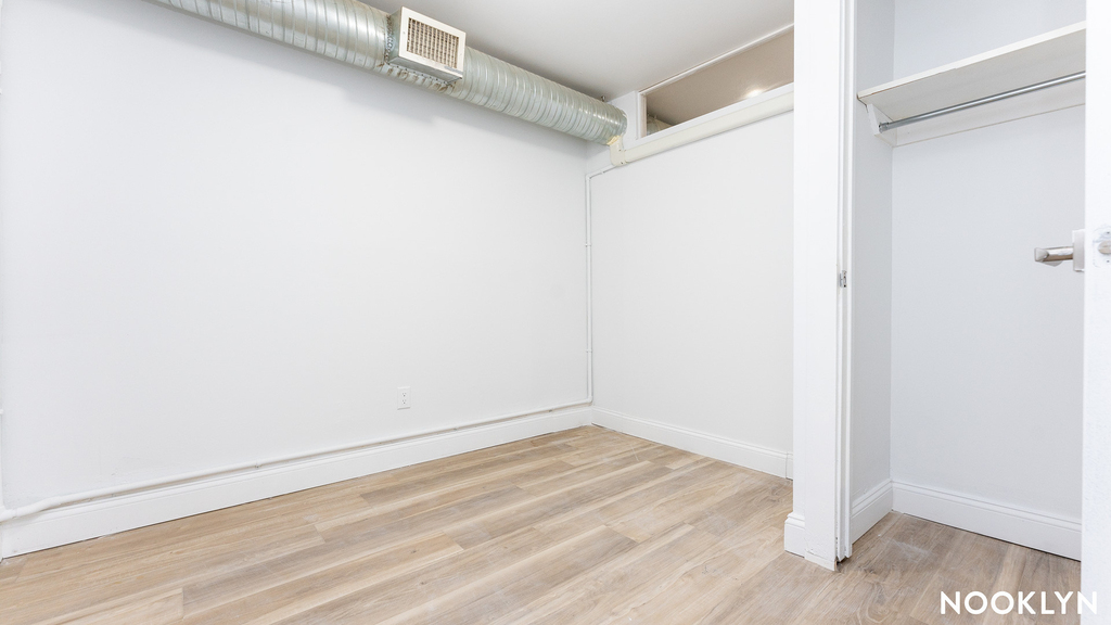 105 Weirfield St 11221 - Photo 7