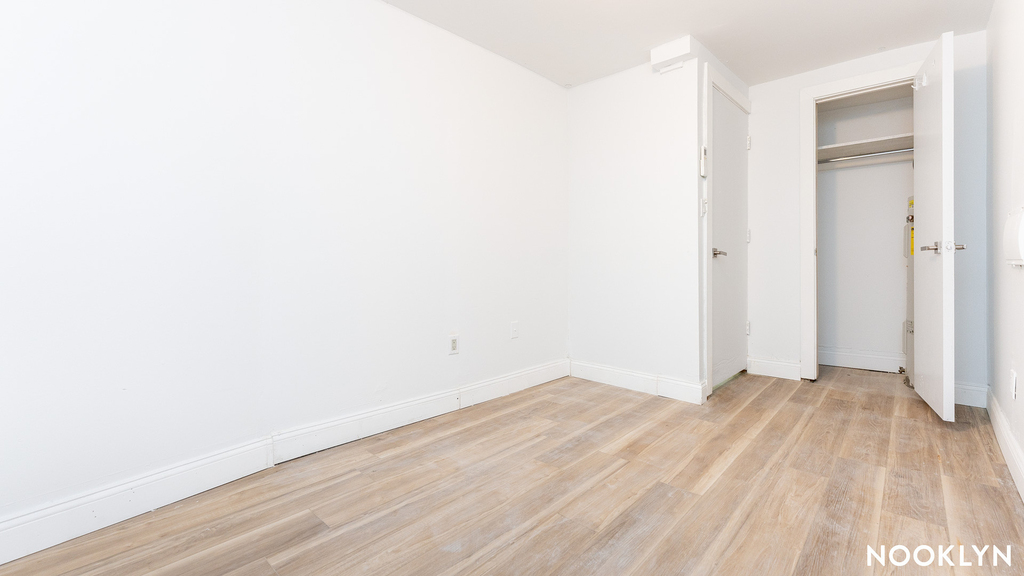105 Weirfield St 11221 - Photo 13