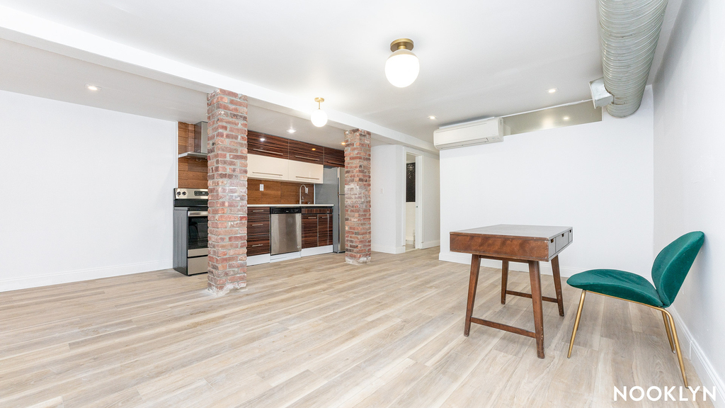 105 Weirfield St 11221 - Photo 15