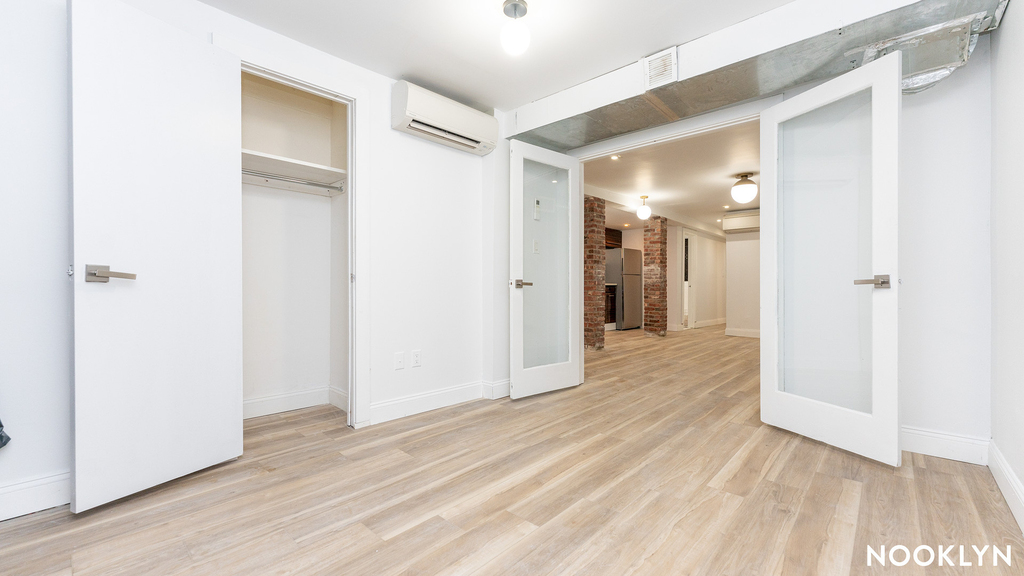 105 Weirfield St 11221 - Photo 3