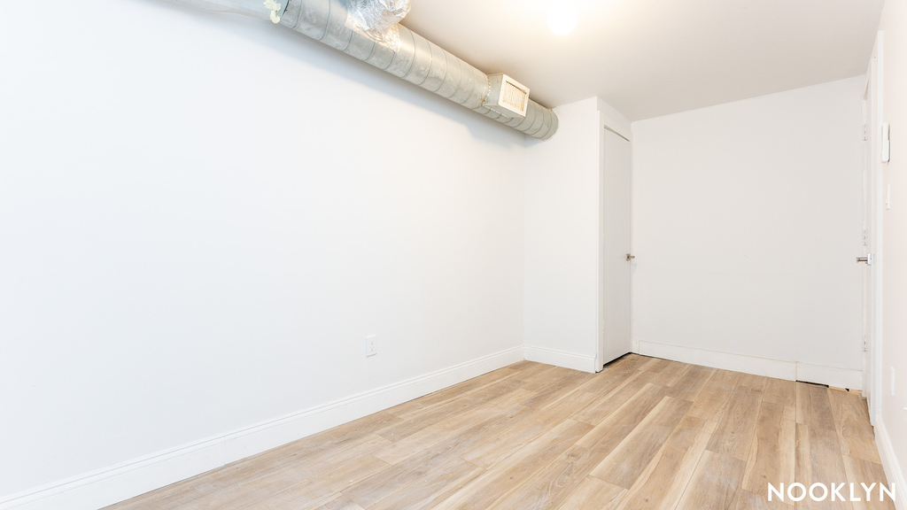 105 Weirfield St 11221 - Photo 10