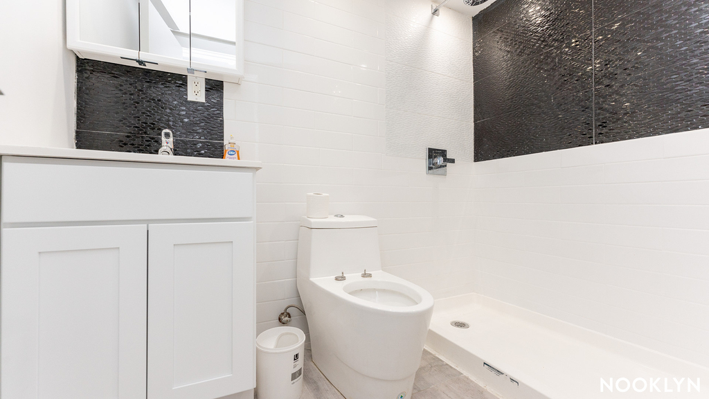 105 Weirfield St 11221 - Photo 6
