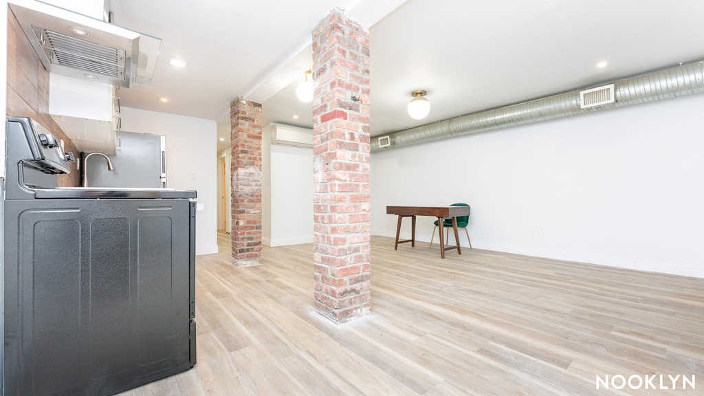 105 Weirfield St 11221 - Photo 16