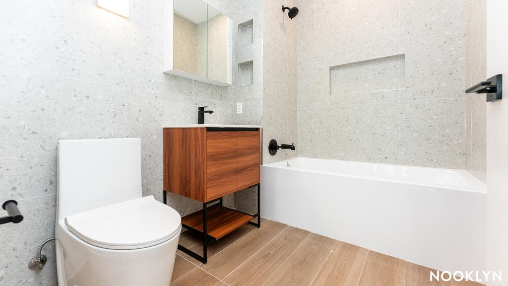 11-24 31st Dr 11106 - Photo 7