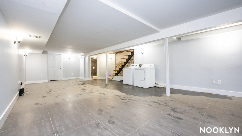 375 Vernon Ave 11206 - Photo 18