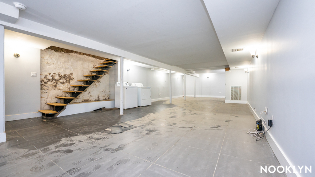 375 Vernon Ave 11206 - Photo 17
