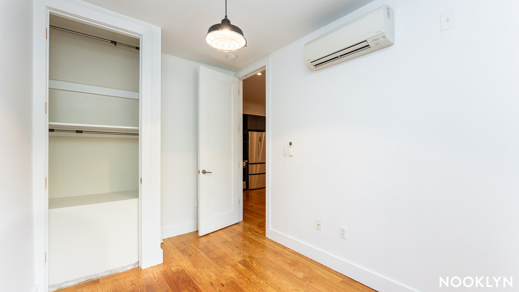 189 Johnson Ave 11206 - Photo 5