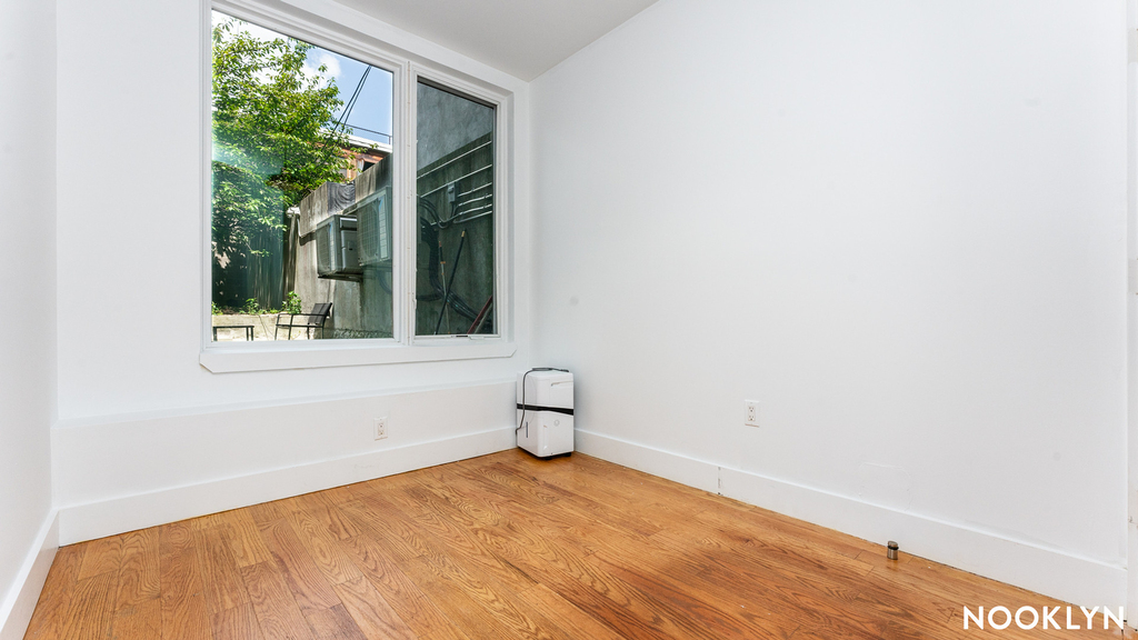 189 Johnson Ave 11206 - Photo 3