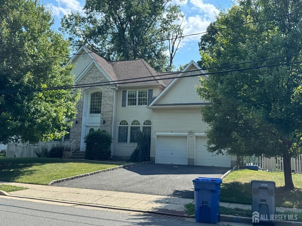 320 Arlington Avenue - Photo 3
