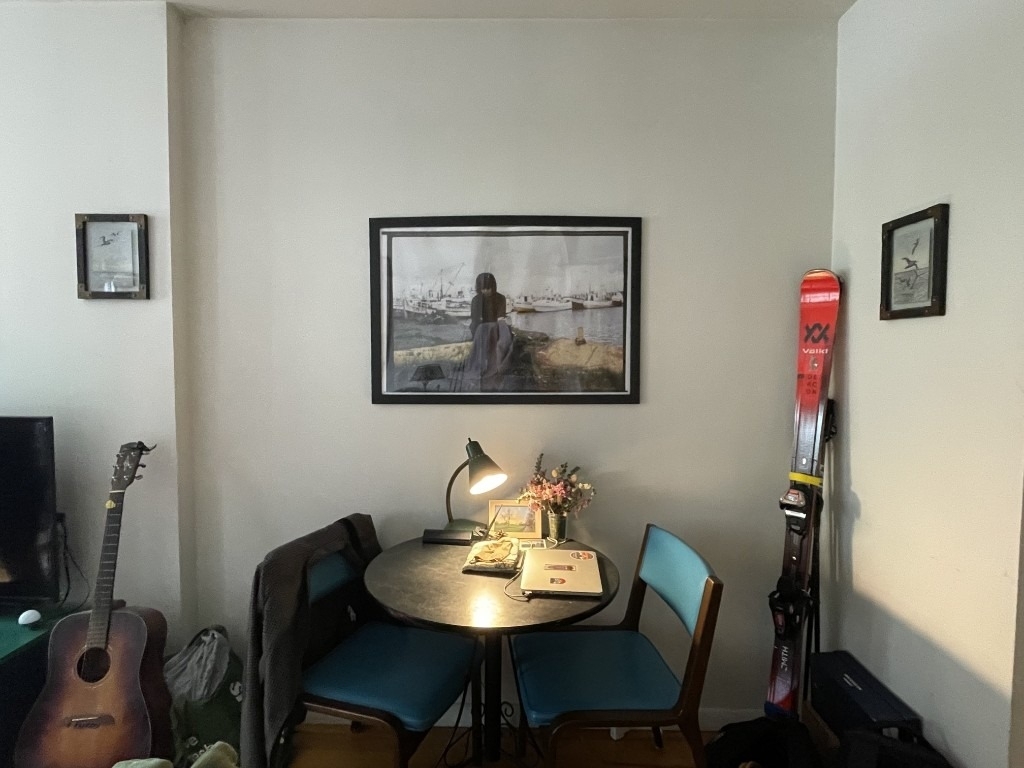 221 Van Brunt Street - Photo 2