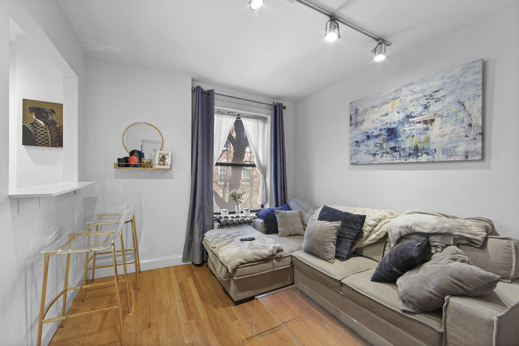 55 Barrow Street - Photo 0