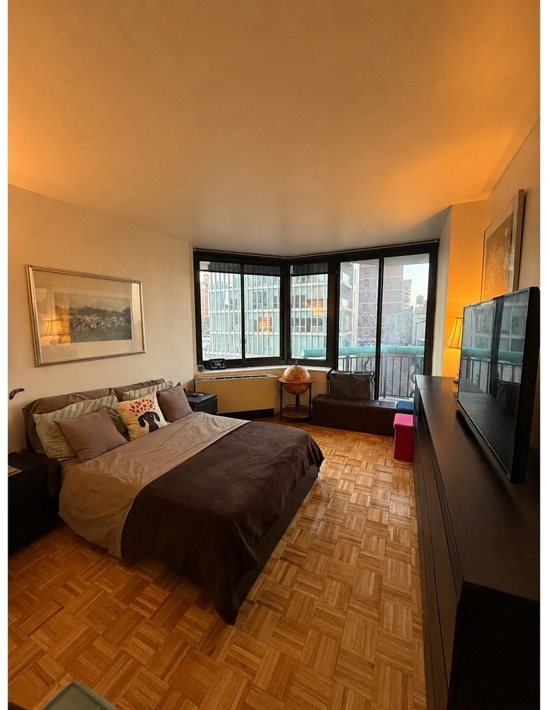 303 E 60th Street - Photo 1