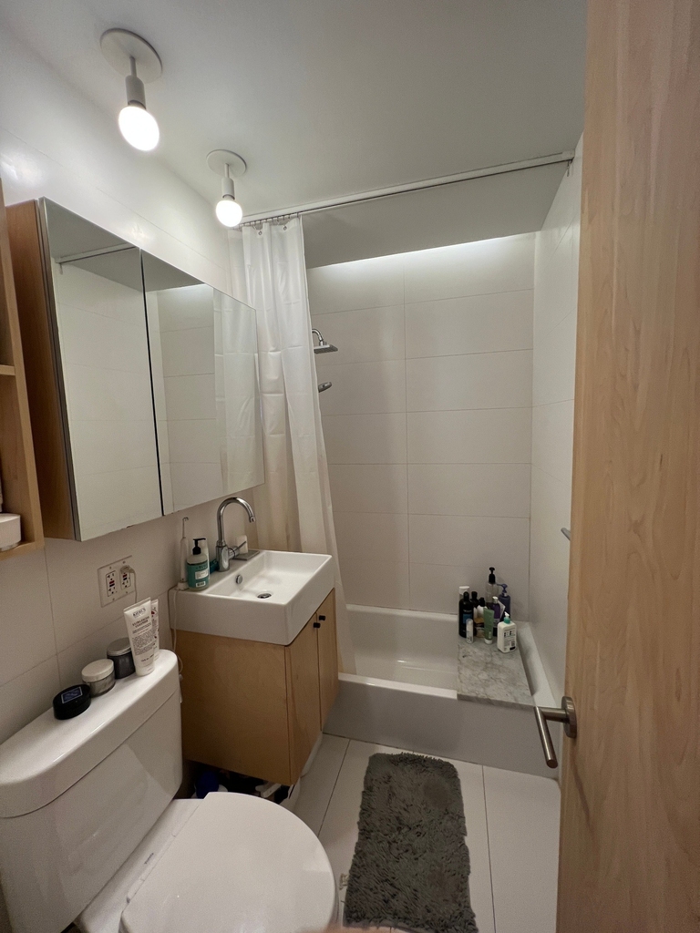 34 Plaza Street E - Photo 4