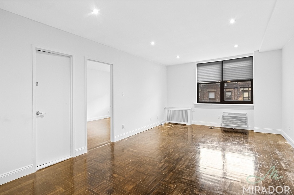 255 W 14th Street - Photo 1