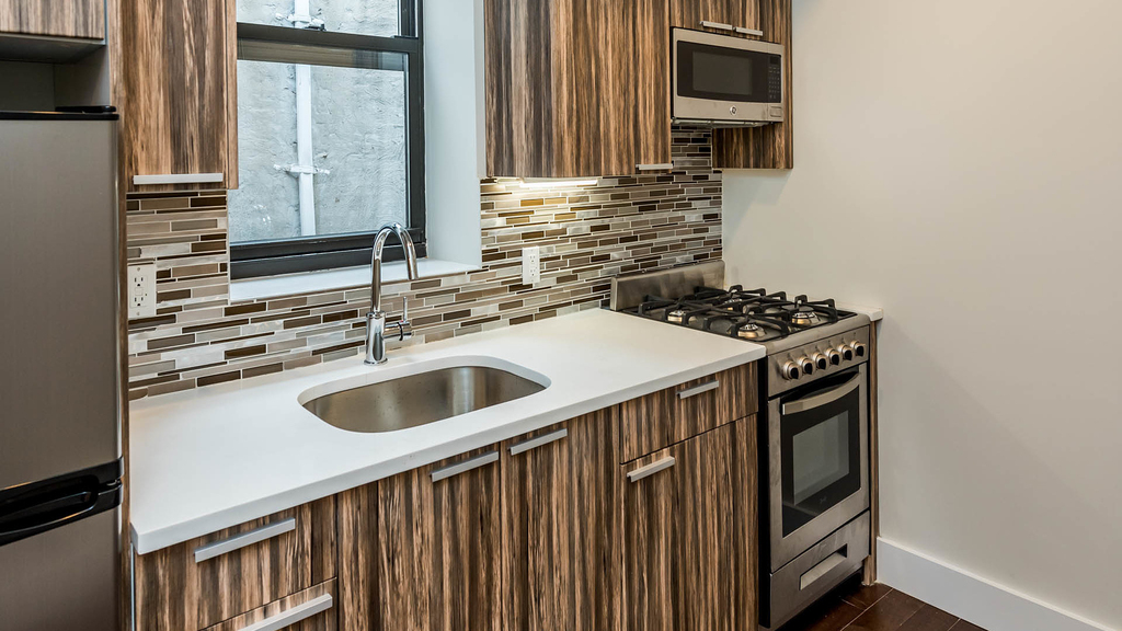 316 Patchen Ave 11233 - Photo 18