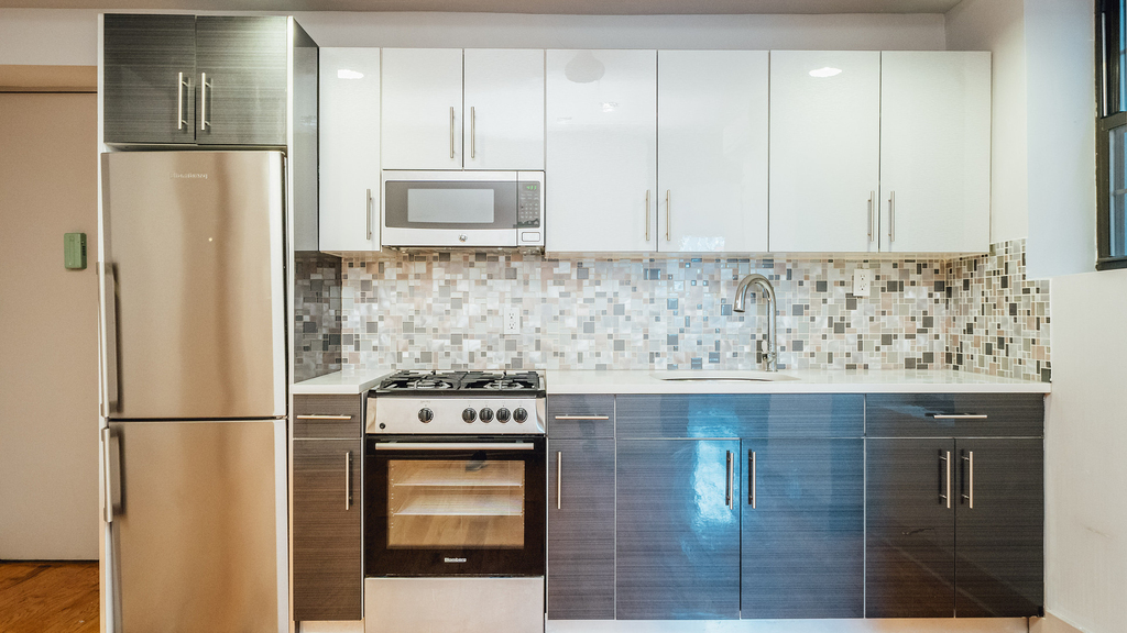 292 Bedford Ave 11249 - Photo 11