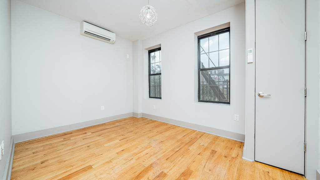 292 Bedford Ave 11249 - Photo 6