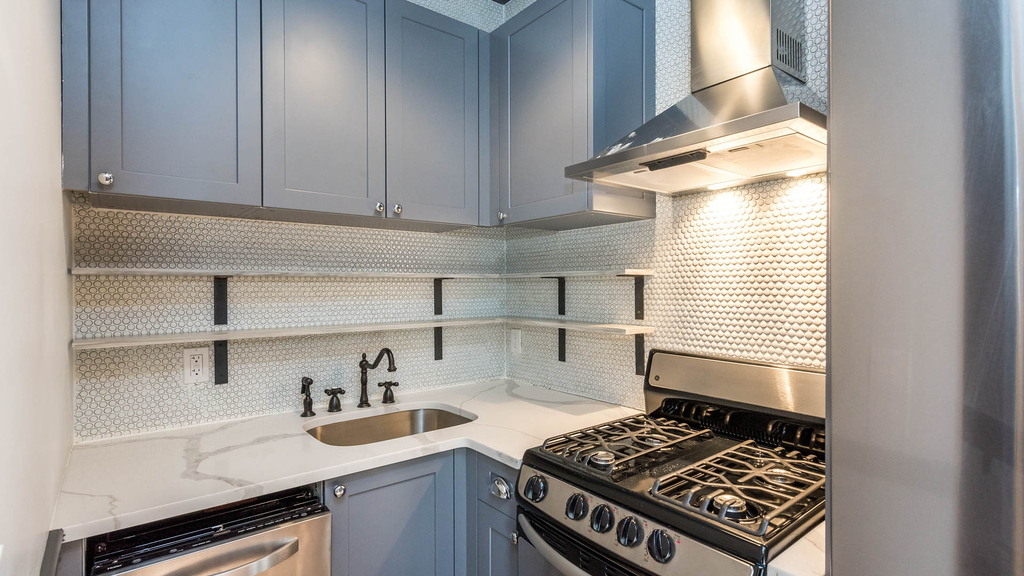 133 23rd St 11232 - Photo 0