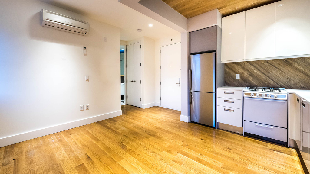 69 Ten Eyck St 11206 - Photo 2