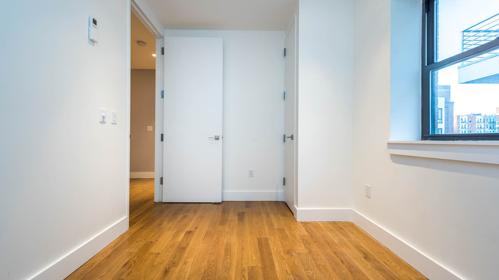 69 Ten Eyck St 11206 - Photo 6
