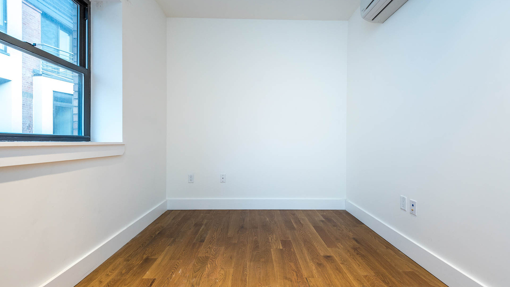 69 Ten Eyck St 11206 - Photo 13