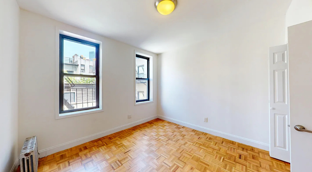 West 50th Street - Photo 1
