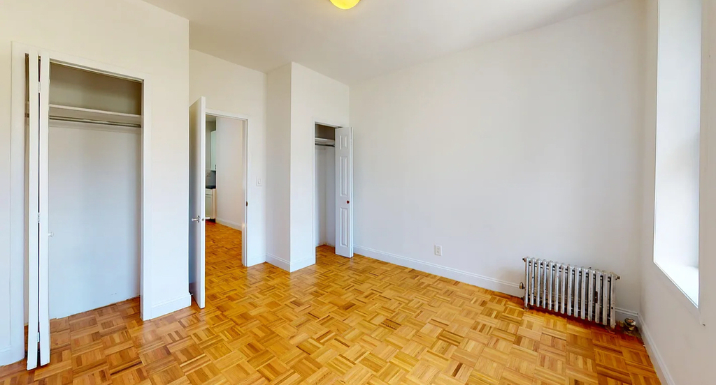 West 50th Street - Photo 3