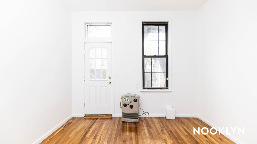 78 Starr St 11237 - Photo 8