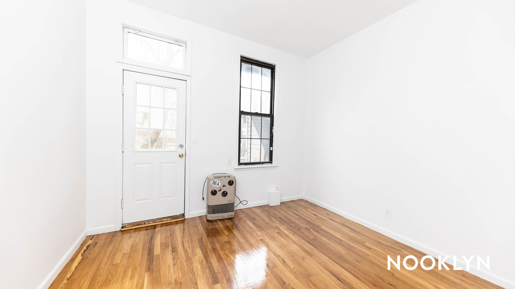 78 Starr St 11237 - Photo 7