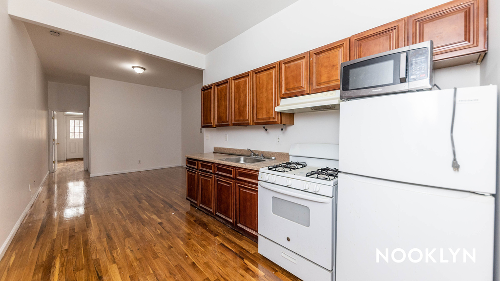 78 Starr St 11237 - Photo 1