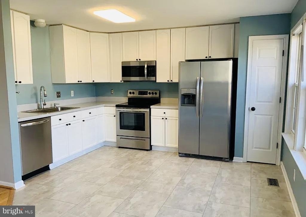 100 Quince Tree Drive - Photo 2