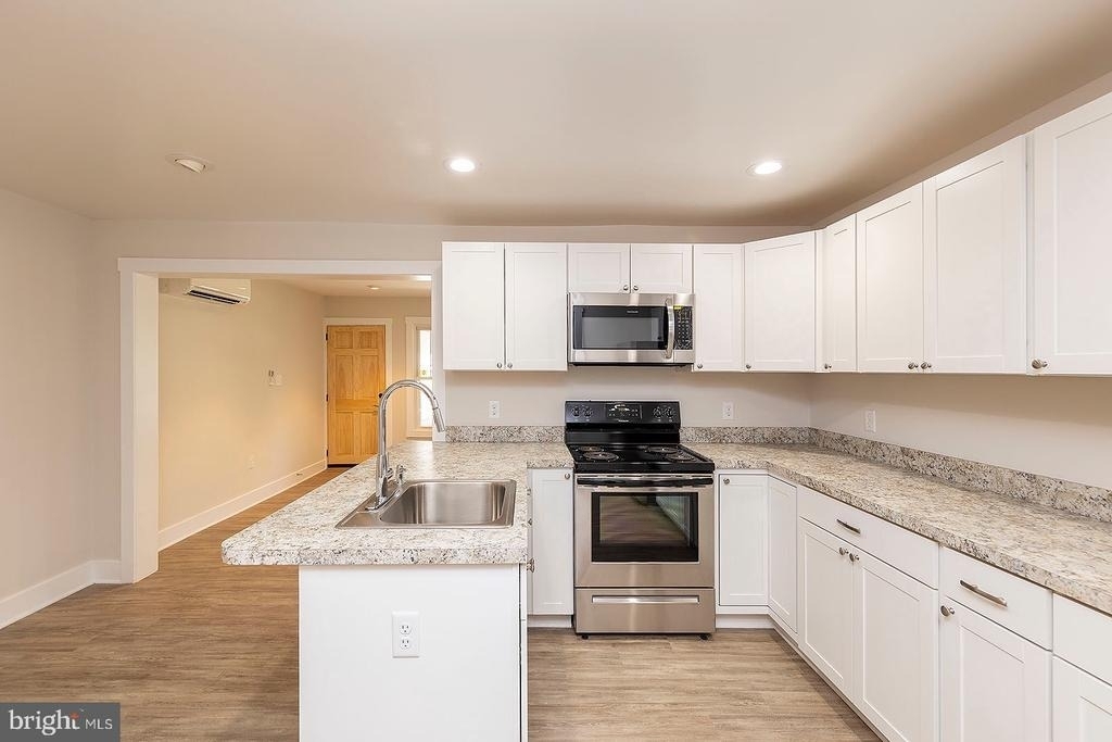 550 N Loudoun Street - Photo 12