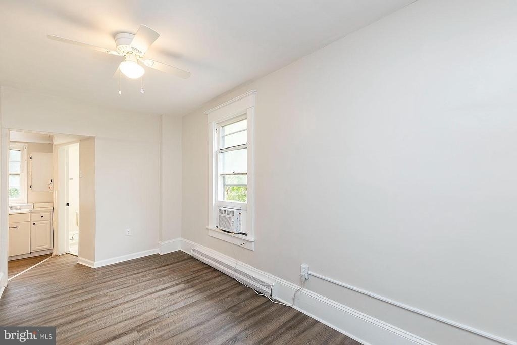 545 N Loudoun Street - Photo 8