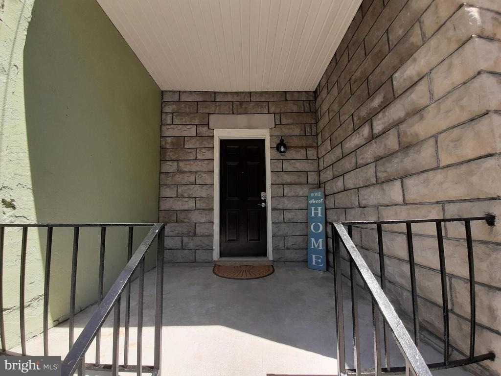 537 N Loudoun Street - Photo 2