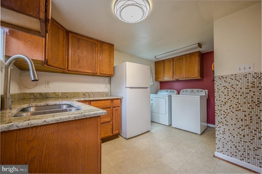 51 Virginia Avenue - Photo 6
