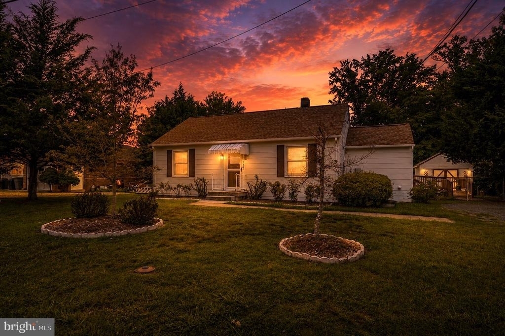 51 Virginia Avenue - Photo 0