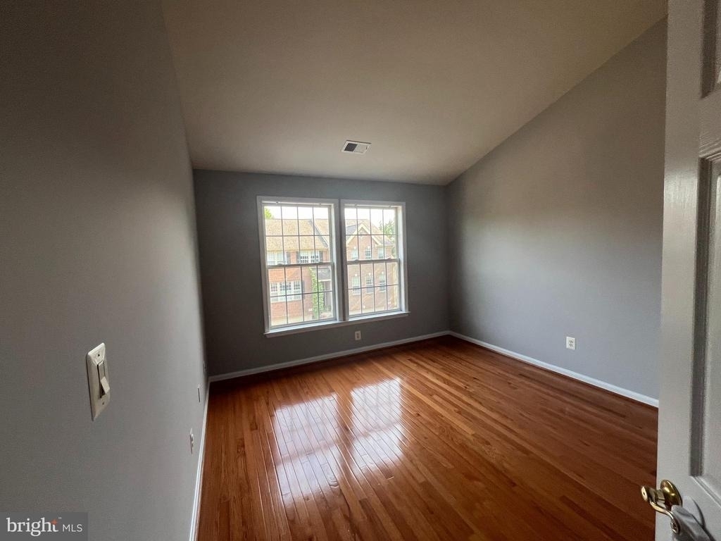 47670 Loweland Terrace - Photo 16