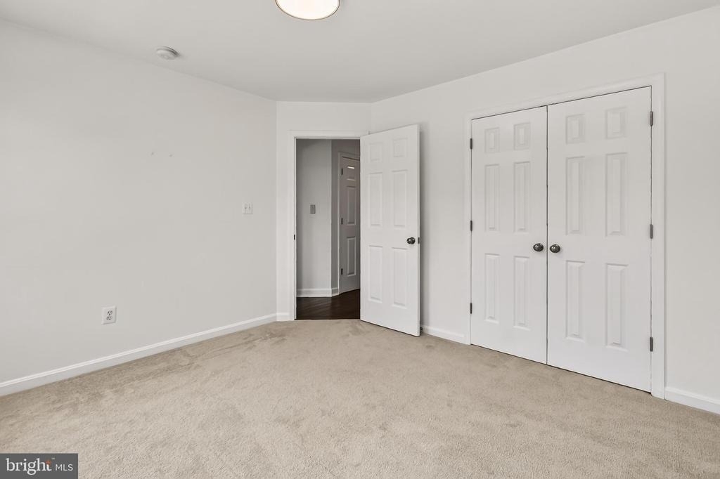 26101 Nimbleton Square - Photo 37