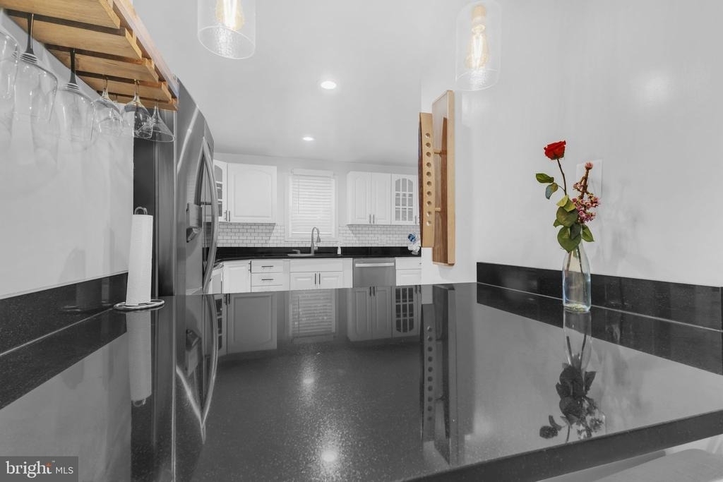 7113 Latour Court - Photo 5