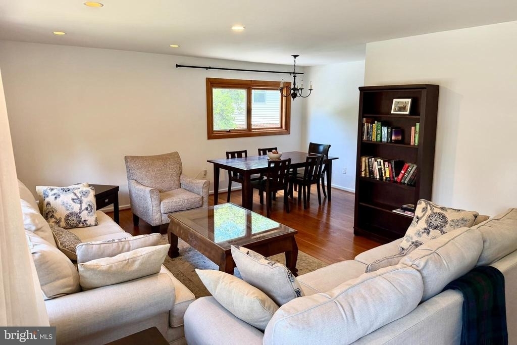 604 Yeonas Drive Sw - Photo 2