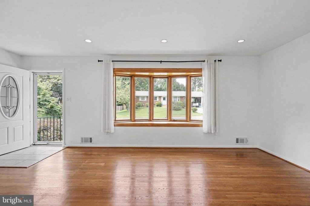 604 Yeonas Drive Sw - Photo 6