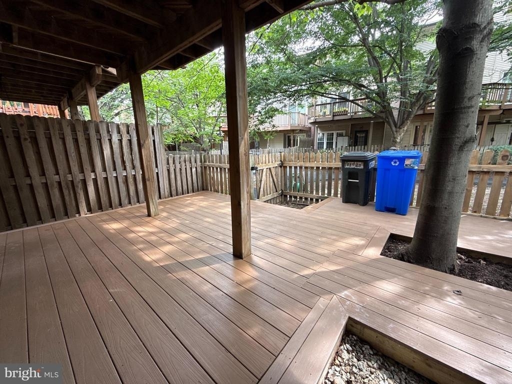 5832 Apsley House Court - Photo 1