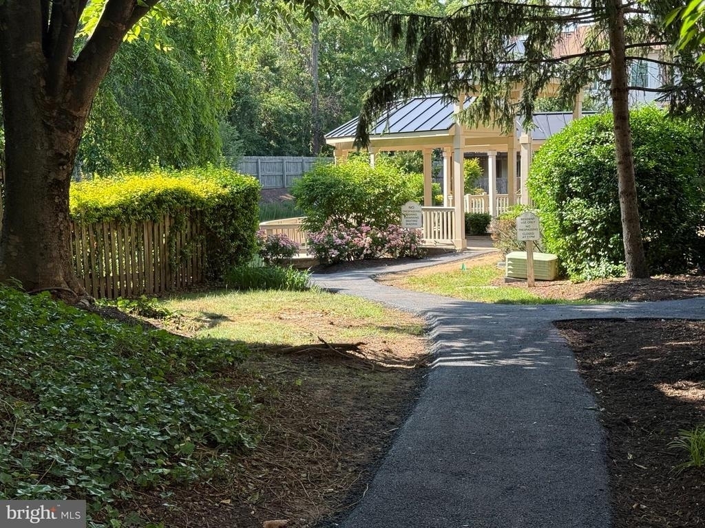 5832 Apsley House Court - Photo 31